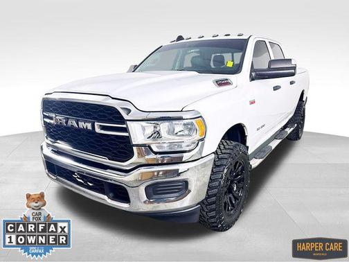 Bright White Clearcoat 2020 RAM 2500 Tradesman Crew Cab 4x4 6'4' Box