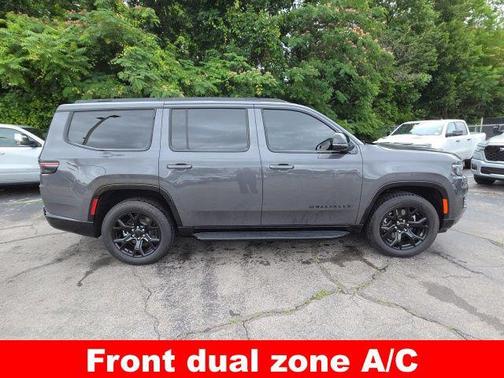 Baltic Gray Metallic Clearcoat 2023 Jeep Wagoneer Series II Carbide 4x4