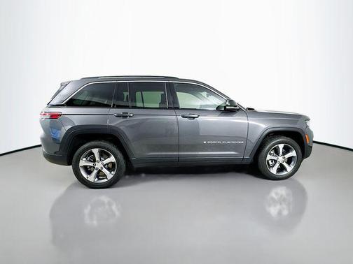 2022 Jeep Grand Cherokee 4xe Base