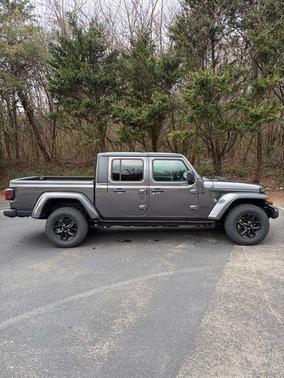 2023 Jeep Gladiator Sport S