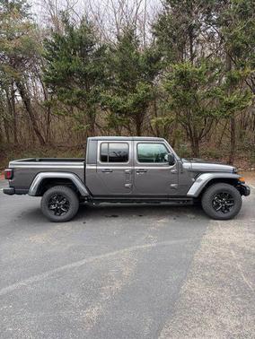 2023 Jeep Gladiator Sport S