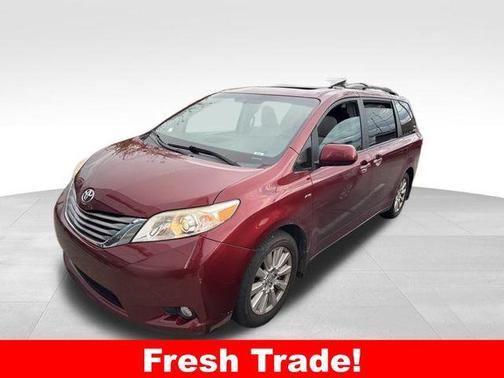 2017 Toyota Sienna XLE