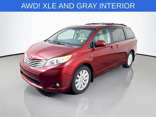 2017 Toyota Sienna XLE