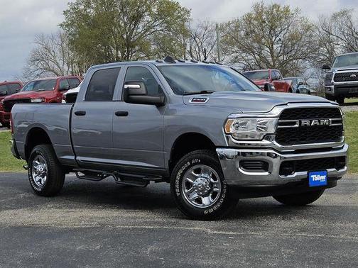 2024 RAM 2500 Tradesman Crew Cab 4x4 6'4' Box