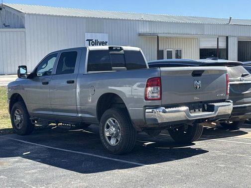 2024 RAM 2500 Tradesman Crew Cab 4x4 6'4' Box