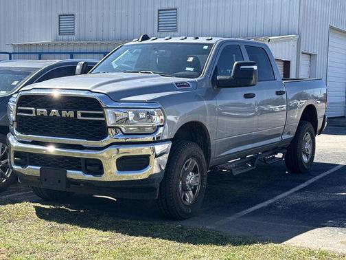 2024 RAM 2500 Tradesman Crew Cab 4x4 6'4' Box