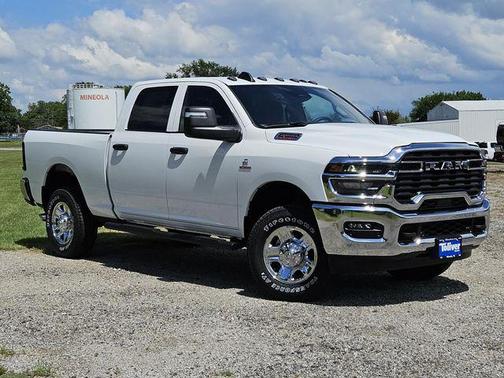 2025 RAM 2500 Tradesman Crew Cab 4x4 6'4' Box