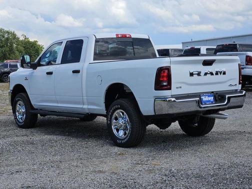2025 RAM 2500 Tradesman Crew Cab 4x4 6'4' Box