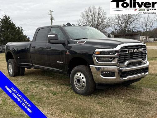 2026 RAM 3500 Lone Star Crew Cab 4x4 8' Box
