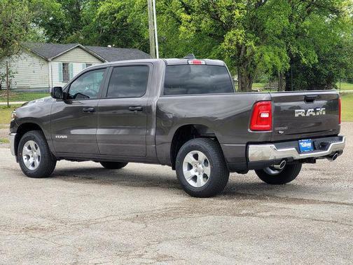 Granite Crystal Metallic Clearcoat 2026 RAM 1500 Big Horn/Lone Star