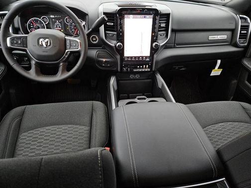 2026 RAM 2500 Lone Star Crew Cab 4x4 6'4' Box