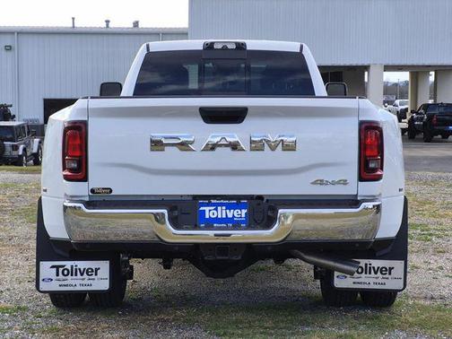 2026 RAM 3500 Tradesman Crew Cab 4x4 8' Box