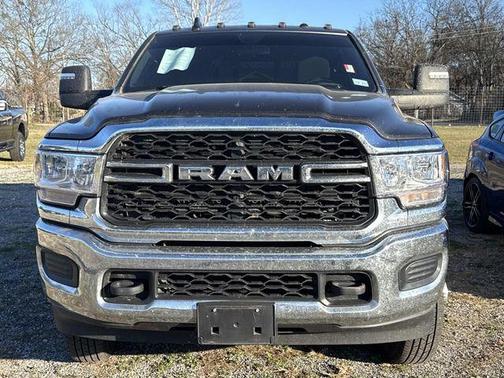 2024 RAM 3500 Tradesman Crew Cab 4x4 8' Box