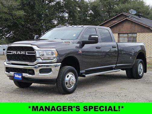 2024 RAM 3500 Tradesman Crew Cab 4x4 8' Box