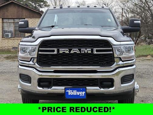 2024 RAM 3500 Tradesman Crew Cab 4x4 8' Box
