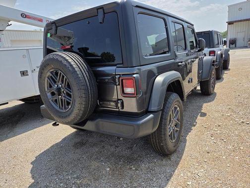 Granite Crystal Metallic Clearcoat 2026 Jeep Wrangler Sport