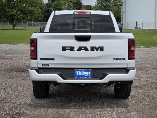 Bright White Clearcoat 2026 RAM 1500 Big Horn/Lone Star