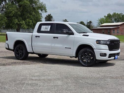 Bright White Clearcoat 2026 RAM 1500 Big Horn/Lone Star
