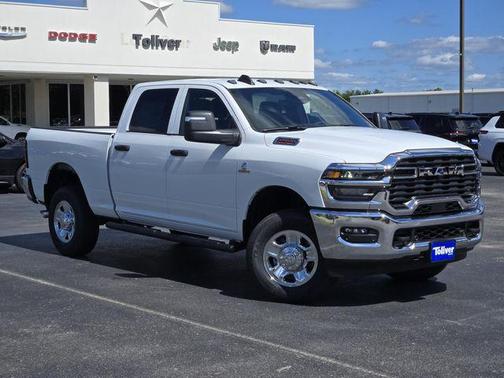 2025 RAM 2500 Tradesman Crew Cab 4x4 6'4' Box