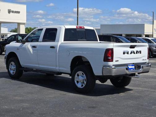 2025 RAM 2500 Tradesman Crew Cab 4x4 6'4' Box