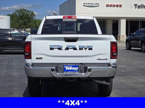 2025 RAM 2500 Tradesman Crew Cab 4x4 6'4' Box