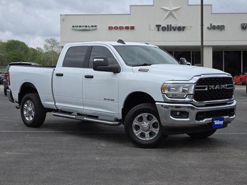 2023 RAM 2500 Big Horn Crew Cab 4x4 6'4' Box