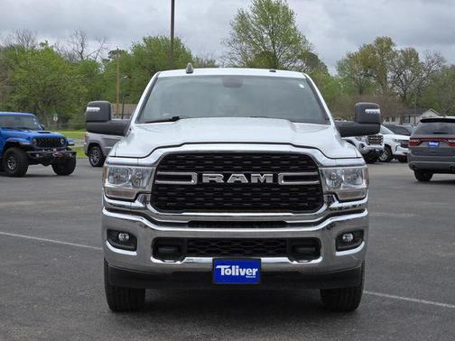 2023 RAM 2500 Big Horn Crew Cab 4x4 6'4' Box