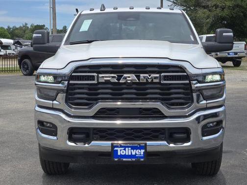 2025 RAM 2500 Tradesman Crew Cab 4x4 6'4' Box