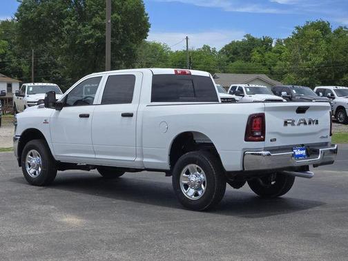 2025 RAM 2500 Tradesman Crew Cab 4x4 6'4' Box