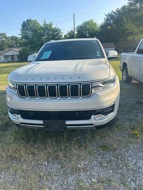 Luxury White Pearlcoat 2022 Jeep Wagoneer Series III 4x4