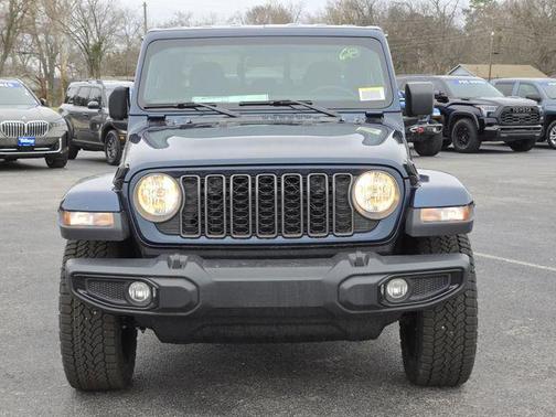 2025 Jeep Gladiator Nighthawk