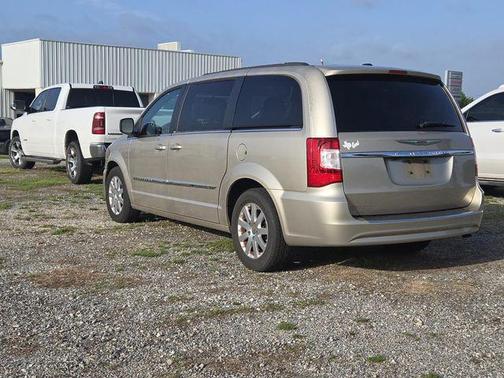 2013 Chrysler Town & Country Touring
