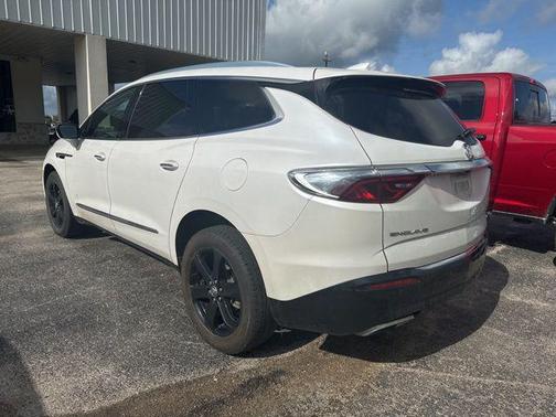 2023 Buick Enclave Essence FWD