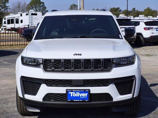 2026 Jeep Grand Cherokee Altitude