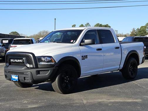 2024 RAM 1500 Classic Warlock Crew Cab 4x2 5'7' Box