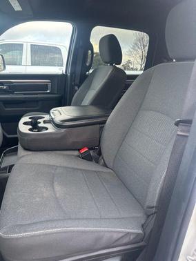 2024 RAM 1500 Classic Warlock Crew Cab 4x2 5'7' Box