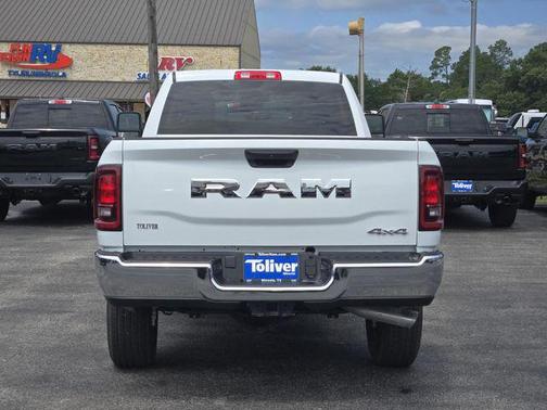 2025 RAM 2500 Tradesman Crew Cab 4x4 8' Box
