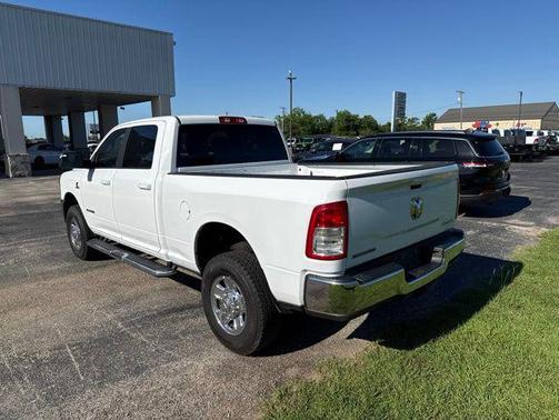 Bright White Clearcoat 2022 RAM 2500 Big Horn Crew Cab 4x4 6'4' Box
