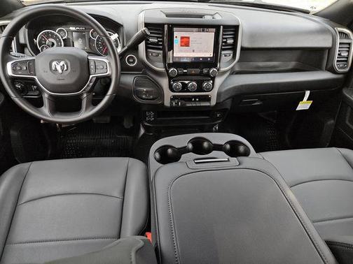 2026 RAM 2500 Tradesman Crew Cab 4x4 6'4' Box