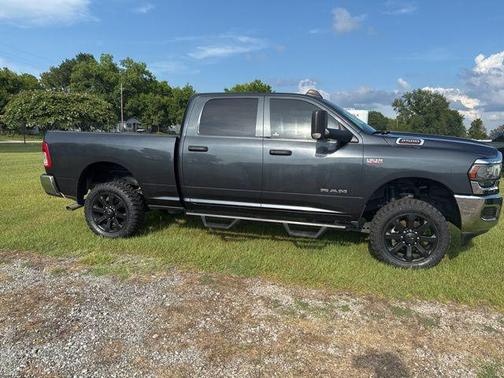 2020 RAM 2500 Tradesman Crew Cab 4X4 6'4' Box