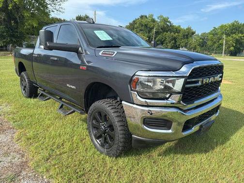 2020 RAM 2500 Tradesman Crew Cab 4X4 6'4' Box