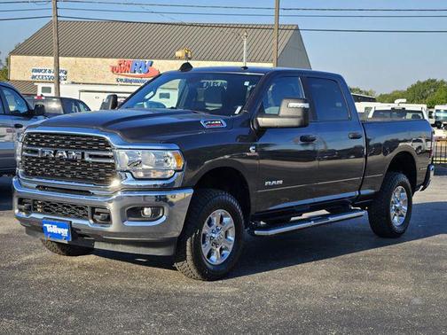 2024 RAM 2500 Big Horn Crew Cab 4x4 6'4' Box