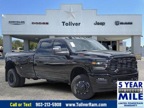 2025 RAM 3500 Lone Star Crew Cab 4x4 8' Box