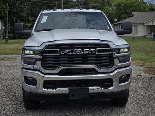 2025 RAM 2500 Tradesman Crew Cab 4x4 6'4' Box