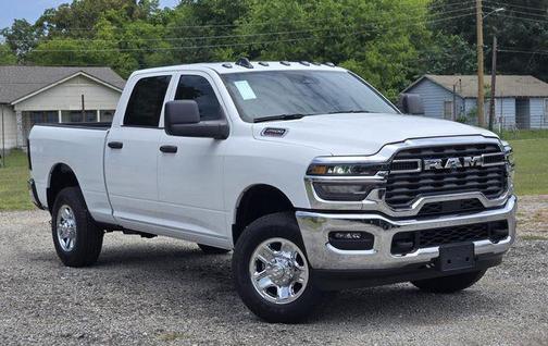 2025 RAM 2500 Tradesman Crew Cab 4x4 6'4' Box
