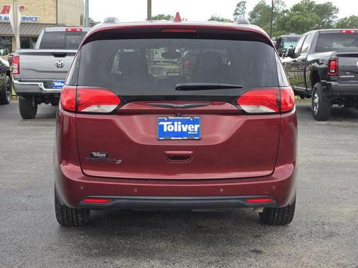 2020 Chrysler Pacifica Touring L