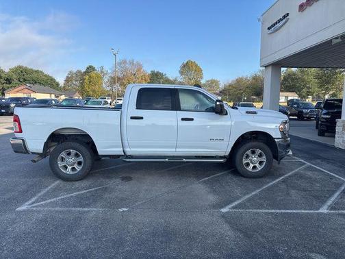 2024 RAM 2500 Big Horn Crew Cab 4x4 6'4' Box