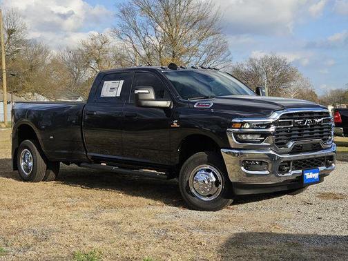 2026 RAM 3500 Tradesman Crew Cab 4x4 8' Box
