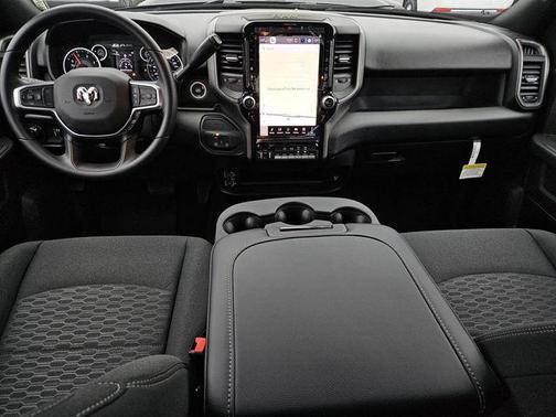 2026 RAM 2500 Black Express Crew Cab 4x4 6'4' Box