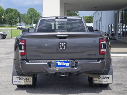 2024 RAM 3500 Laramie Crew Cab 4x4 8' Box